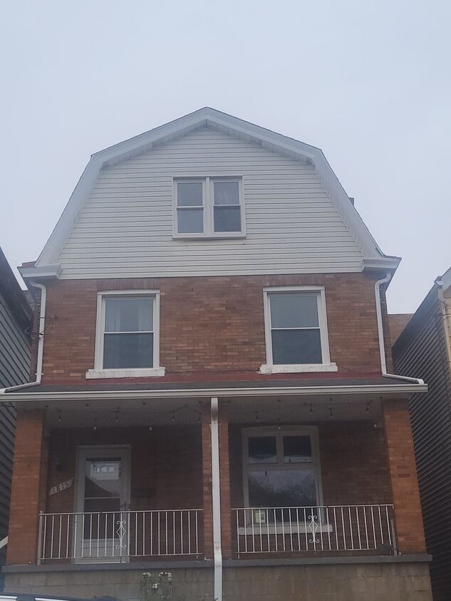 4 bedroom 2 bath in Swissvale House Rental in Pittsburgh, PA