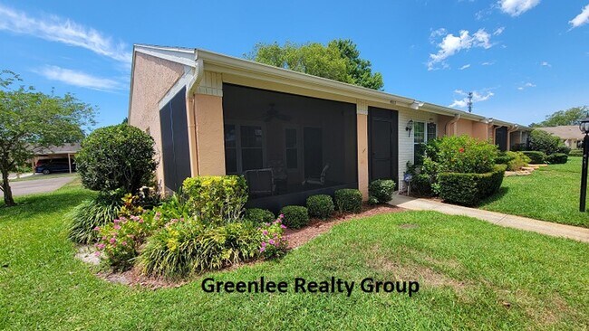 Building Photo - Spacious 2 bedroom/2bathroom corner unit i...