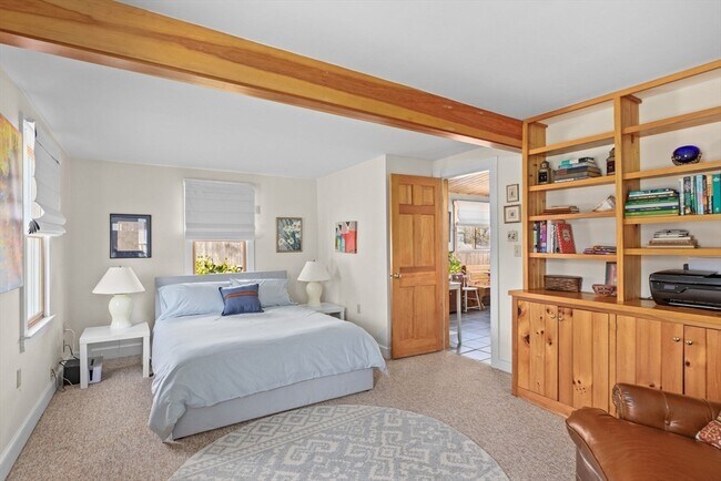 Building Photo - 20 Damon Rd