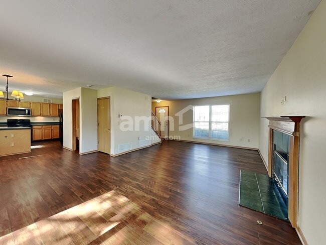 Foto del edificio - 3300 Darby Glen Blvd