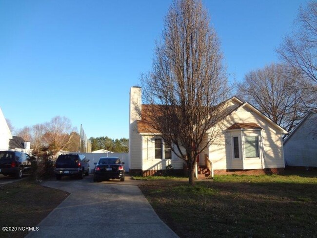 Building Photo - 1505 Cedar Ln