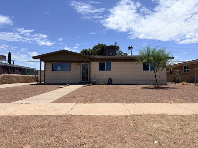 Foto del edificio - 5012 Joe Herrera Dr