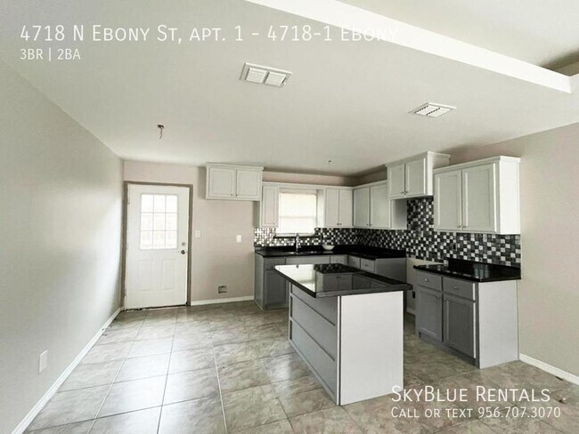 Building Photo - 4718 Ebony, 4718-1 Ebony