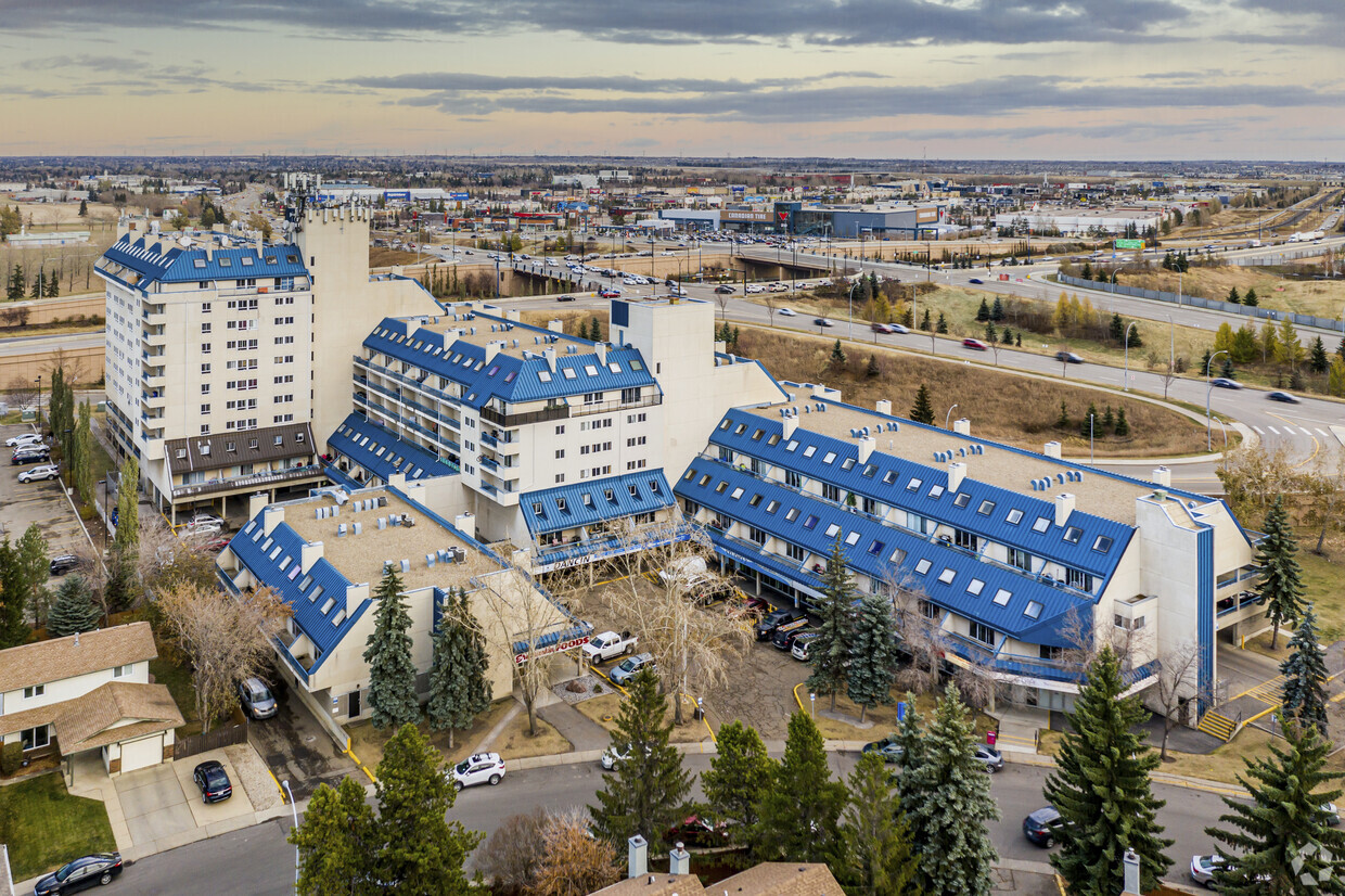 Ermineskin Place 2421 104th St NW Edmonton, AB