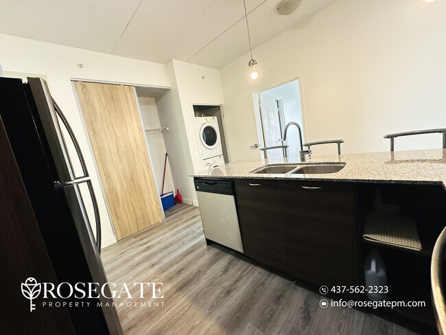 Building Photo - Furnished High-Floor Corner Unit with 2 Bedrooms, 2 Bathrooms & Private Balcony in Waterloo