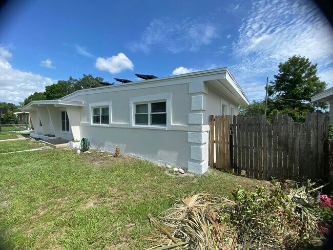 Building Photo - 7407 Hager Way
