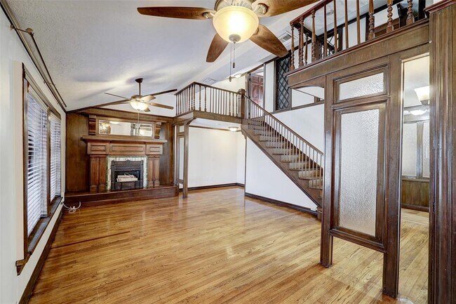 Foto del edificio - 3718 Yupon St