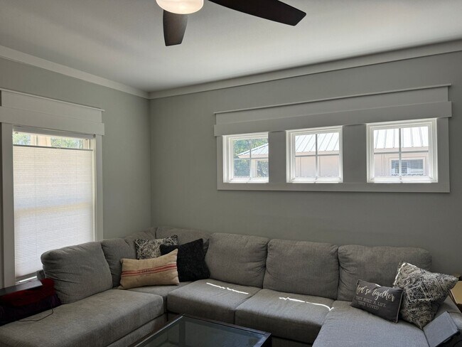 Foto del edificio - Charming Pensacola Home