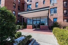 Building Photo - 1 Remsen Rd
