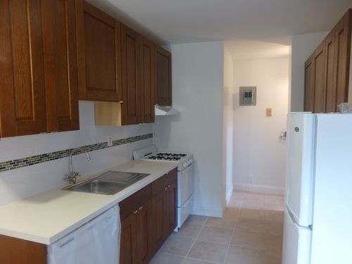 Building Photo - 50 Horatio St