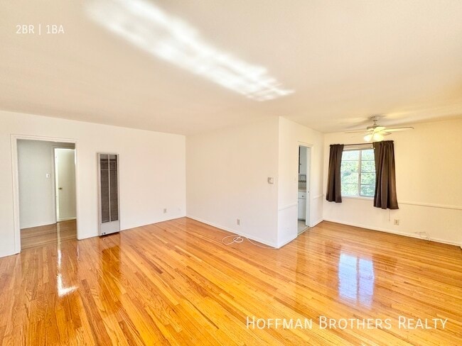Foto del edificio - 1124 S Holt Ave Los Angeles, CA 90035