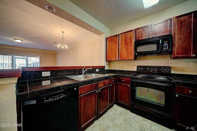 Foto del edificio - 1006 Baldwin Rowe Cir