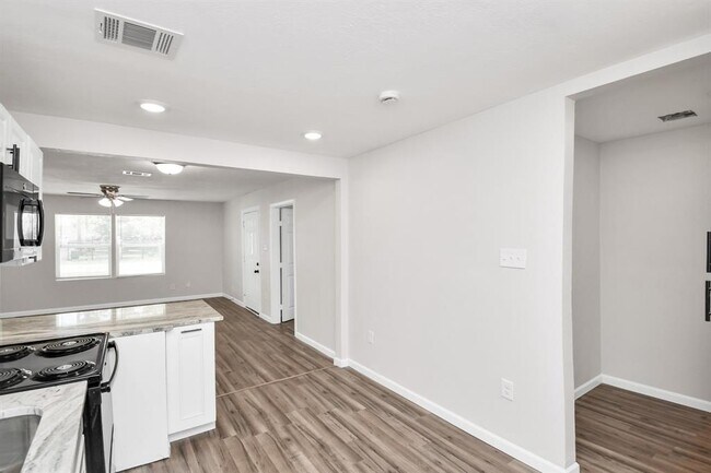 Foto del edificio - 10633 Lane St