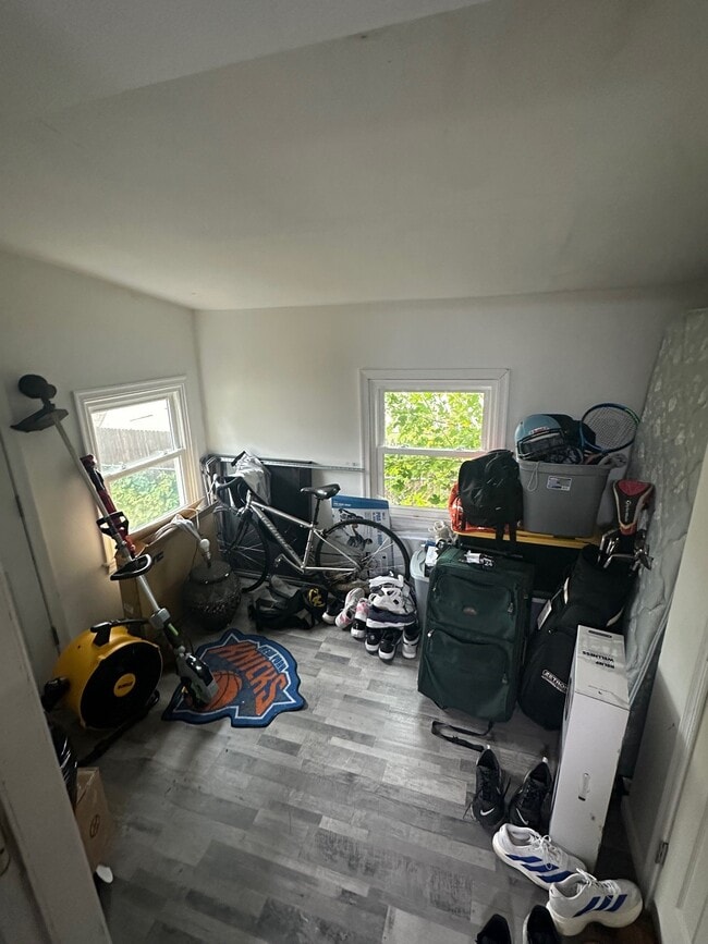 Foto del edificio - 276 Linden Ave