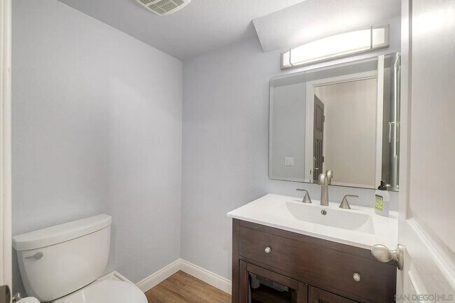 Foto del edificio - 3532 Woodland Way