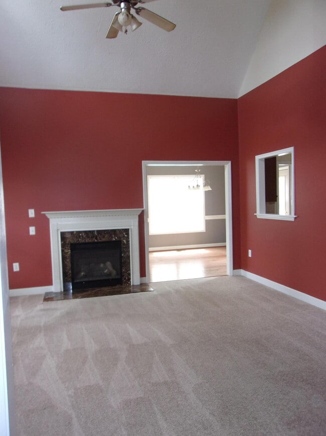 Building Photo - 1095 Magnolia Dr