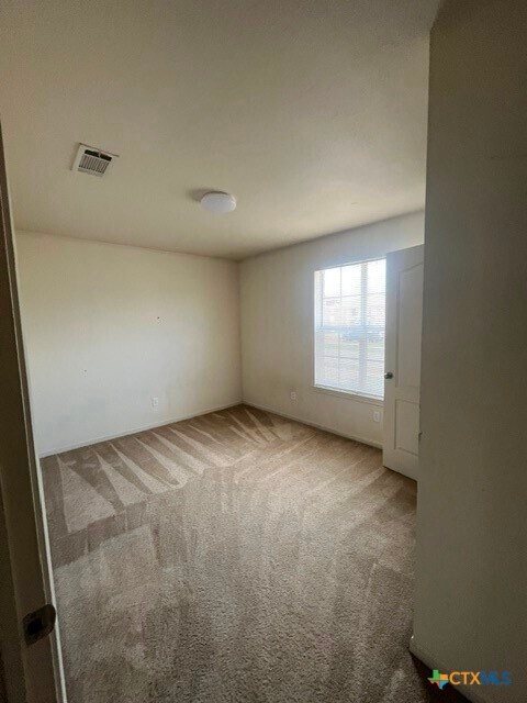 Foto del edificio - 407 Brittney Way