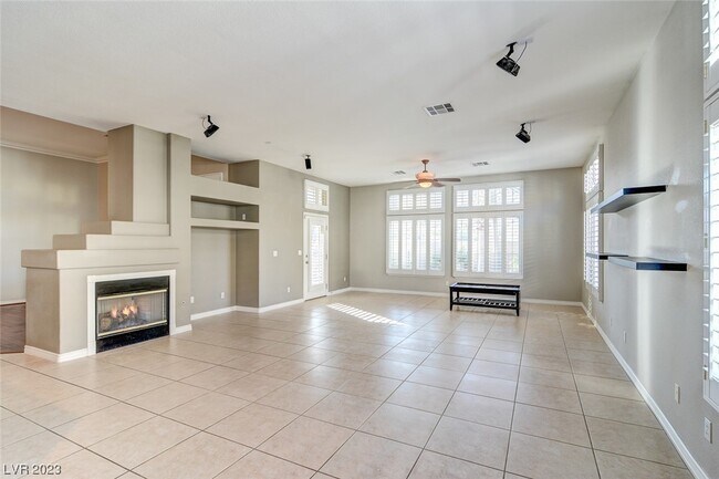 Foto del edificio - 9945 Gold Thorn St