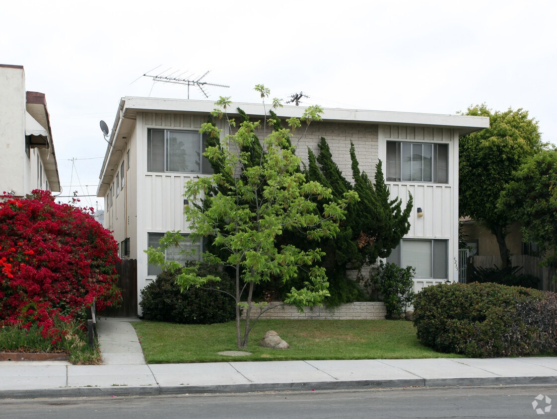 Foto del edificio - 4235 Copeland Ave