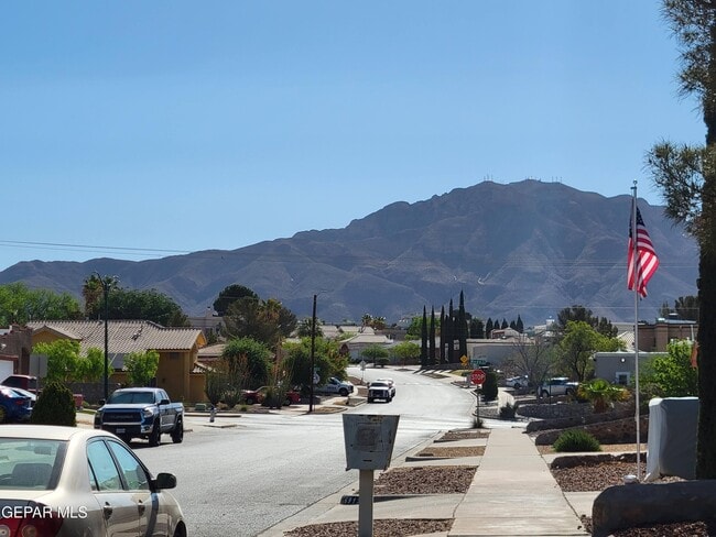 Building Photo - 6920 Imperial Ridge Dr