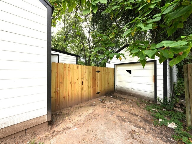 Foto del edificio - Tulsa 2 Bedroom Gem! Available for immedia...