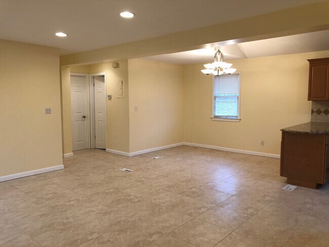 Building Photo - 7318 Avenue X