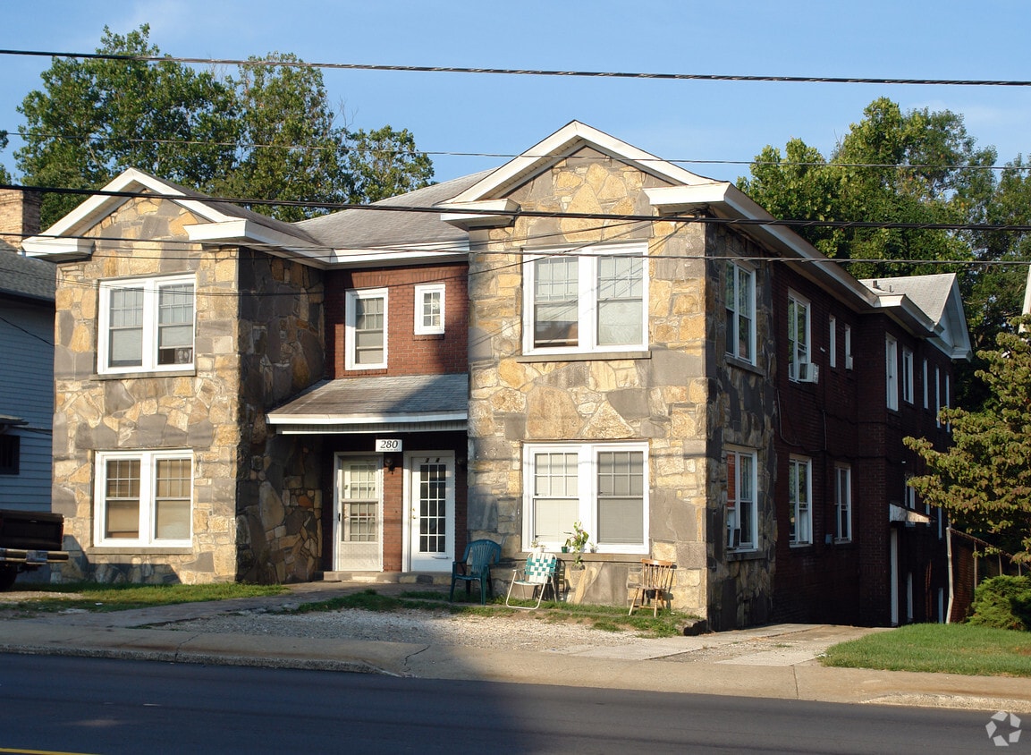 Building Photo - Merrimon