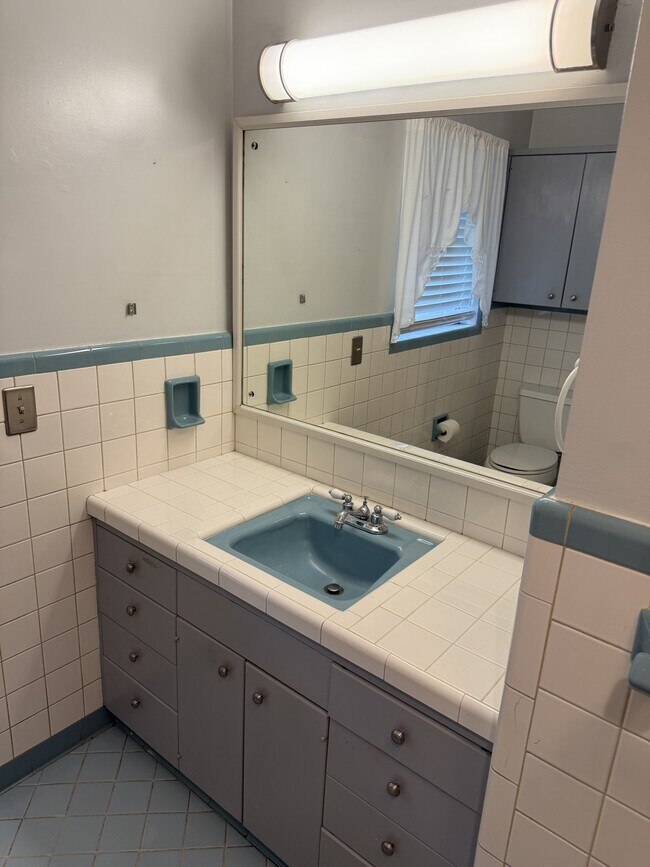 Foto del edificio - 307 Iroquois Dr