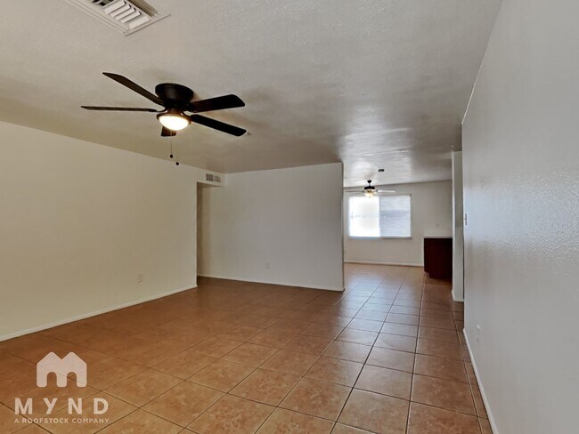 Foto del edificio - 6033 W Vernon Ave