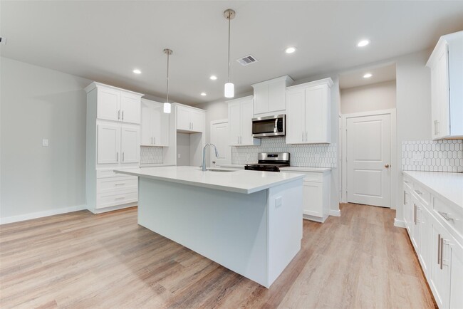 Building Photo - 6615 Ezzard Charles Ln