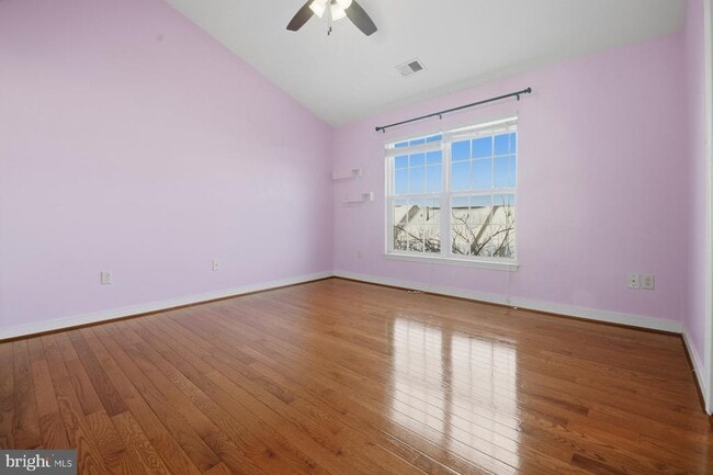 Foto del edificio - 1208 Corolla Ct