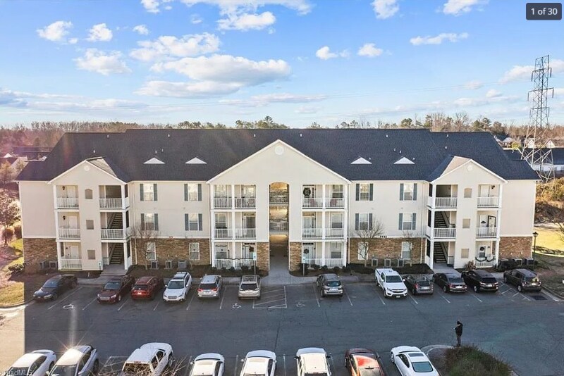 Foto principal - 3015 Winston Dr