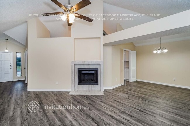 Foto del edificio - 1610 Autumn Breeze Ln