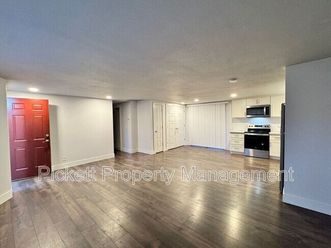 Foto del edificio - 2018 NE Jensen Ave