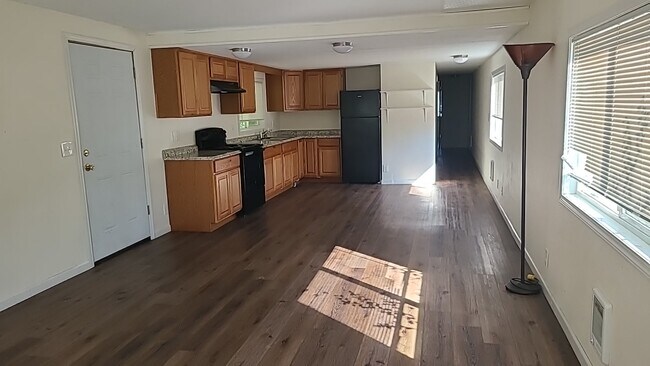 Foto del edificio - 305 W Darland Dr