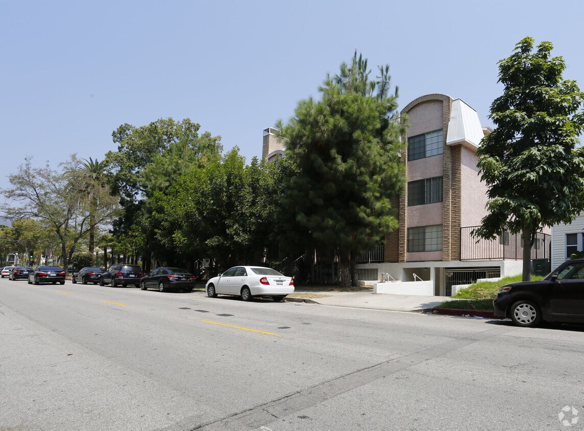 Foto principal - 334 N Maryland Ave