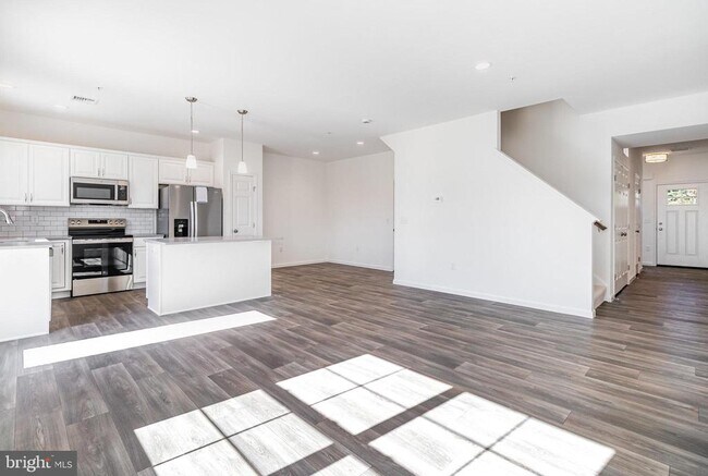 Foto del edificio - 7843 Briarwood Dr