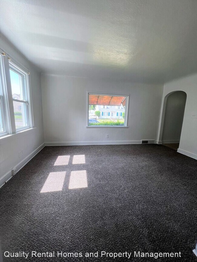 Building Photo - 3 br, 1 bath House - 2612 Raskob St