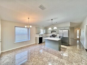 Building Photo - 2204 Ada Ln