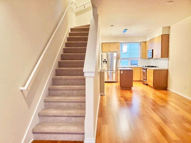 Foto del edificio - Great TownHome For Rent