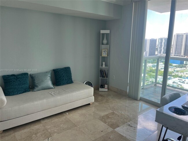 Foto del edificio - 1800 N Bayshore Dr