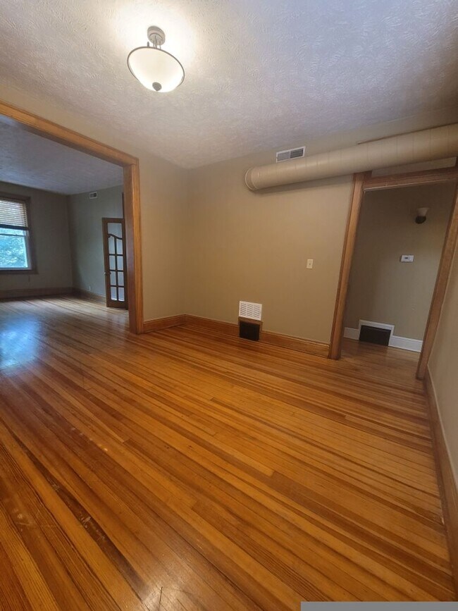 Foto del edificio - Beautiful 2 Bedroom Townhouse!