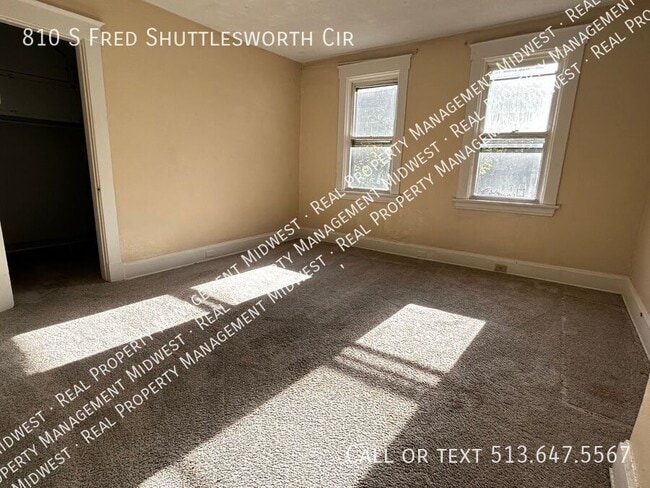 Foto del edificio - 810 S Fred Shuttlesworth Cir