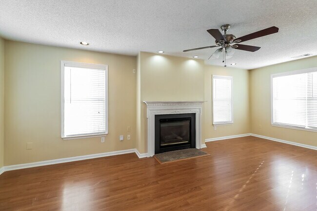 Foto del edificio - 12539 Autumn Blaze Dr