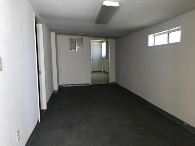 Foto del edificio - 318 Moffett Blvd