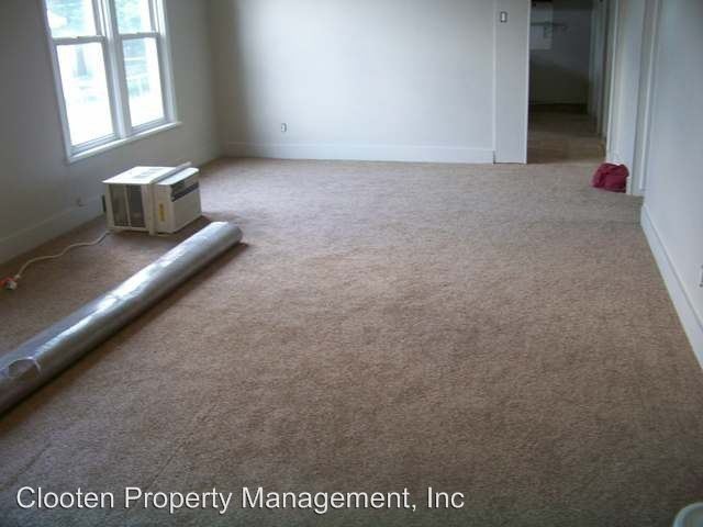 Building Photo - 3 br, 1 bath Apartment - 2110 E Rosser Ave