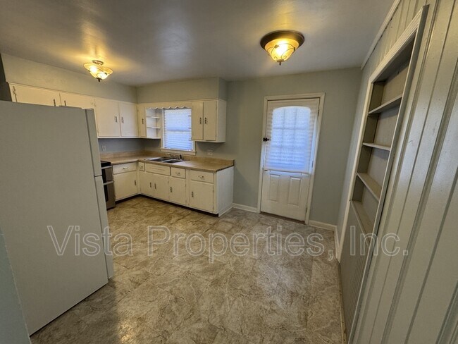 Foto del edificio - 3428 Fern Lea Rd