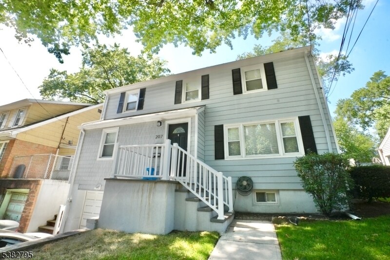 Foto principal - 207 Franklin Ave