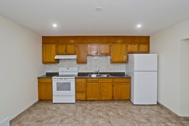 Building Photo - 181 State St