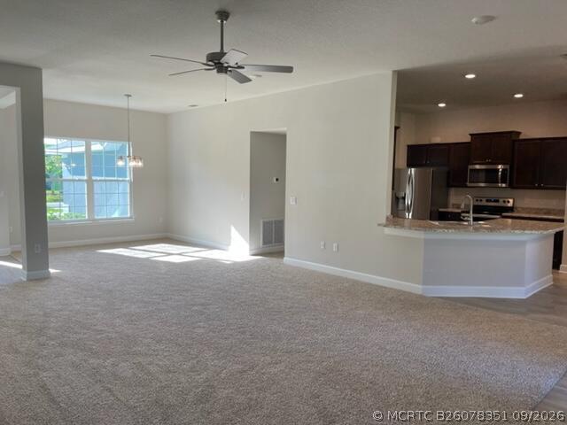 Foto del edificio - 6448 NW Fontana St